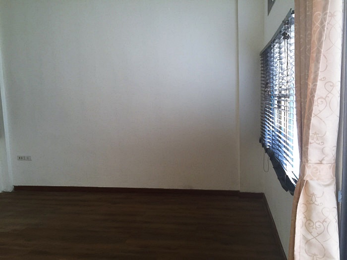 ให้เช่าทาวน์โฮม 3ชั้น ย่านลาดพร้าว 80 พื้นที่ 21 ตรว. 4 ห้องนอน เช่า 14,000 บ/ด