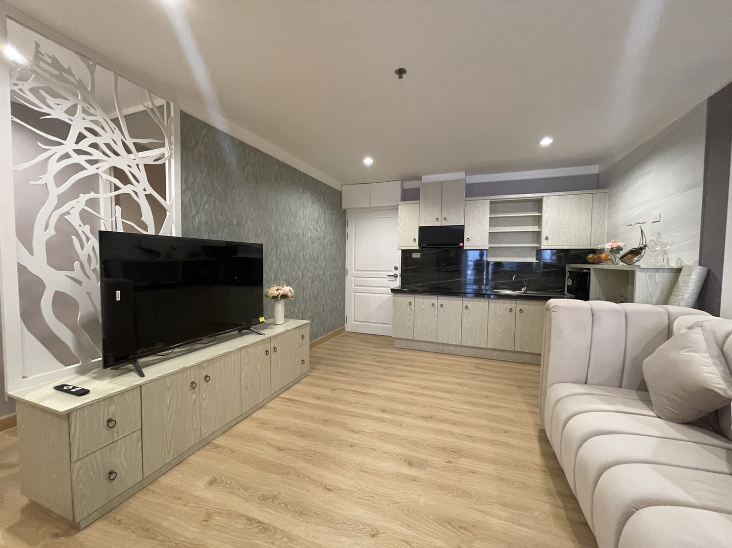 Waterford Diamond Sukhumvit 30/1 💐 Condo in the heart of Prompong / Thonglor area fully renovated