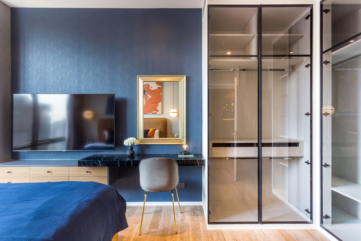 ขาย/ให้เช่า มิวนีค หลังสวน 54 ตรม. 1 ห้องนอน เช่า 65,000 บ/ด ขาย 21.9 ลบ.