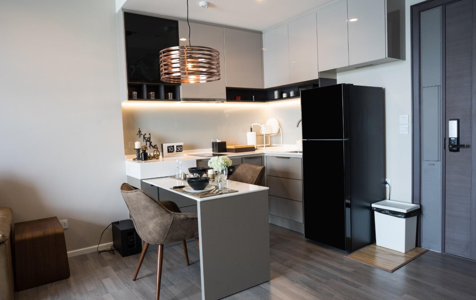 ให้เช่าคอนโด 333 ริเวอร์ไซด์ พื้นที่ 46 ตรม. 1 ห้องนอน เช่า 27,000 บาท/เดือน