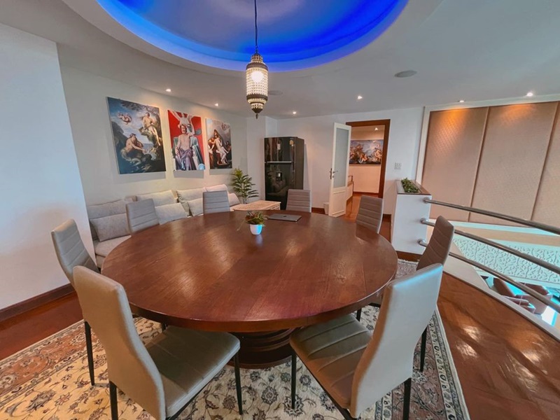 ให้เช่าคอนโด รีเจ้นท์ รอยัล เพลส 1 พื้นที่ 230 ตรม. 4 ห้องนอน เช่า 120,000 บาท/เดือน