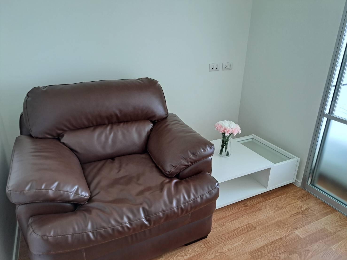 ให้เช่าคอนโด ลุมพินี พาร์ค เพชรเกษม 98 พื้นที่ 23 ตรม. 1 ห้องนอน ราคาเช่า 6,500 บาท/เดือน