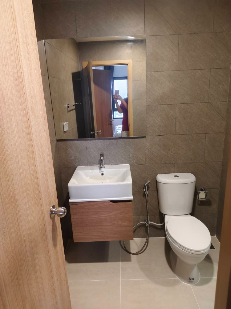 ให้เช่าคอนโด เดอะ ลีฟวิ่น เพชรเกษม พื้นที่ 33 ตรม. 1 ห้องนอน เช่า 15,000 บาท