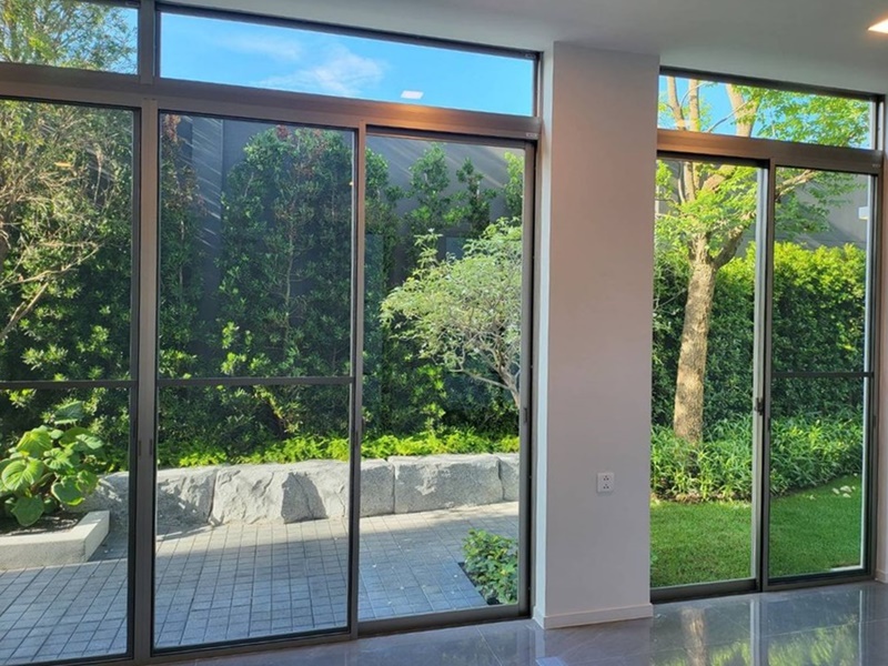 ให้เช่าบ้านเดี่ยว 3 ชั้น ย่านพระราม 9 พื้นที่ 324 ตร.ม. 3 ห้องนอน เช่า 250,000 บ/ด