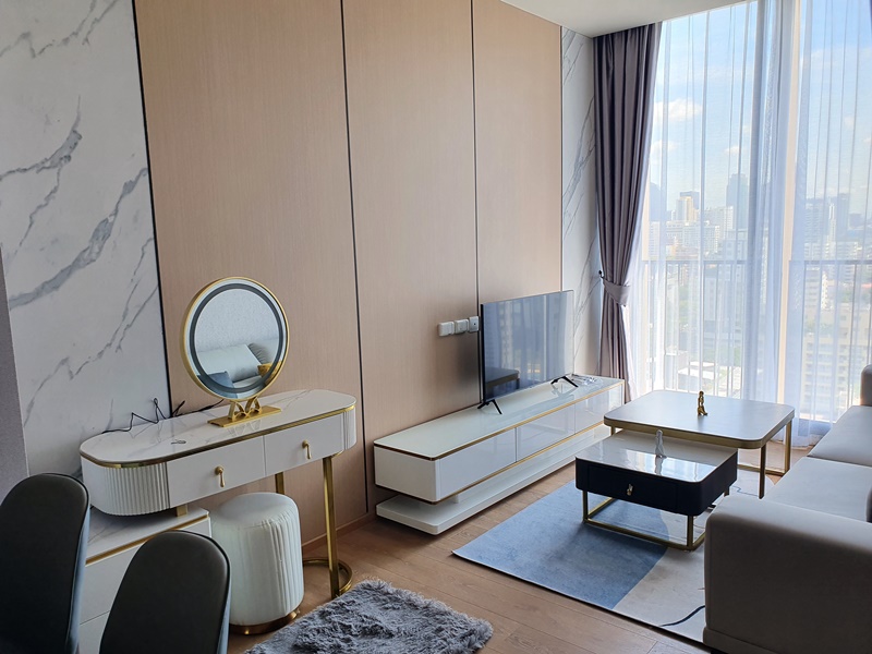 (Jan 23) ให้เช่าคอนโด โนเบิล อราวน์ สุขุมวิท 33 พื้นที่ 43 ตร.ม. 1 ห้องนอน เช่า 31,000 บ/ด