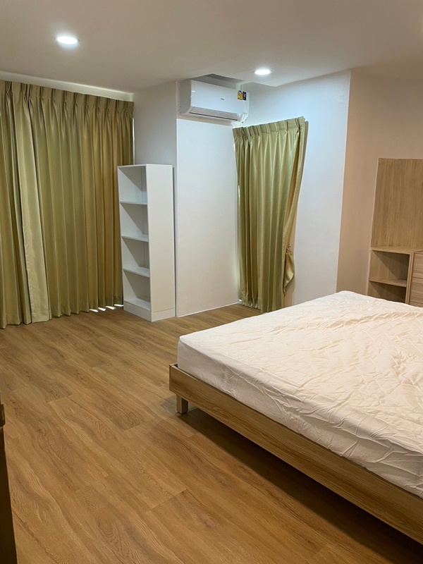 ให้เช่าคอนโด คริสตัล การ์เด้น พื้นที่ 112 ตร.ม. 2 ห้องนอน เช่า 37,000 บ/ด