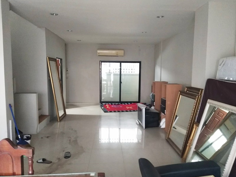 ให้เช่าบ้านเดี่ยว 4 ชั้น ย่านงามวงศ์วาน พื้นที่ 377 ตรม. 6 ห้องนอน เช่า 45,000 บ/ด