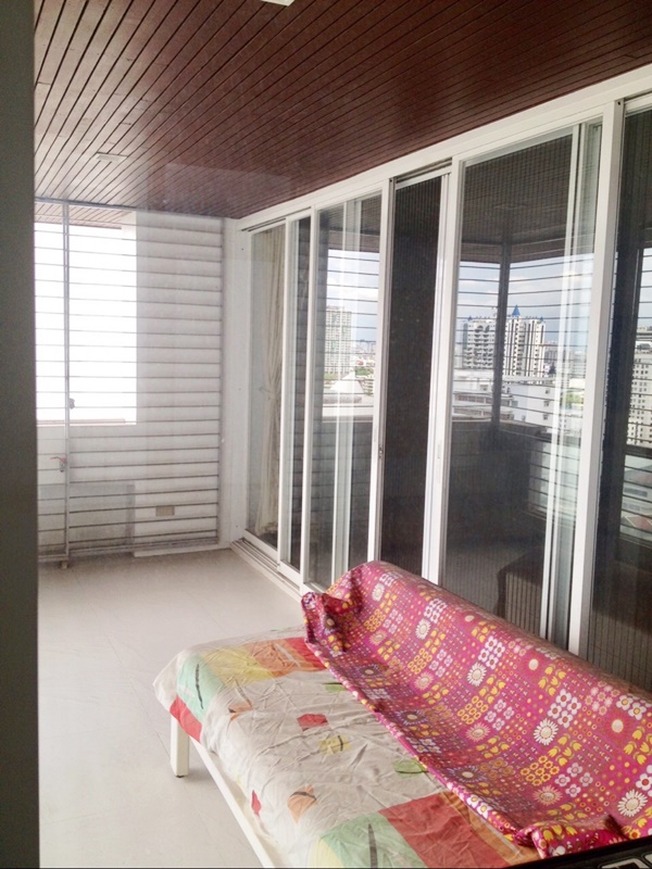 ขายคอนโด เซ็นจูรี่ ไฮท์ สุขุมวิท 23 พื้นที่ 270 ตรม. 3 ห้องนอน ขาย 30 ล้านบาท