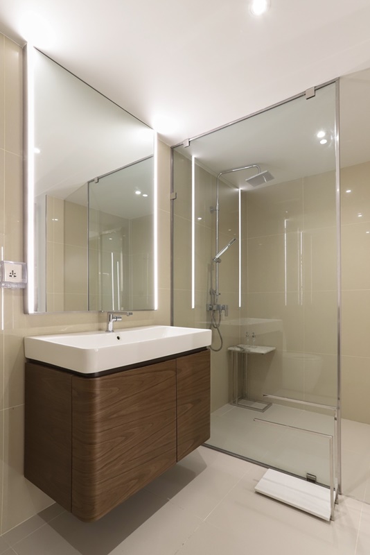 ขายคอนโด สเตท ทาวเวอร์ คอนโดมิเนียม พื้นที่ 68 ตรม. 1 ห้องนอน ขาย 7.4 ล้านบาท