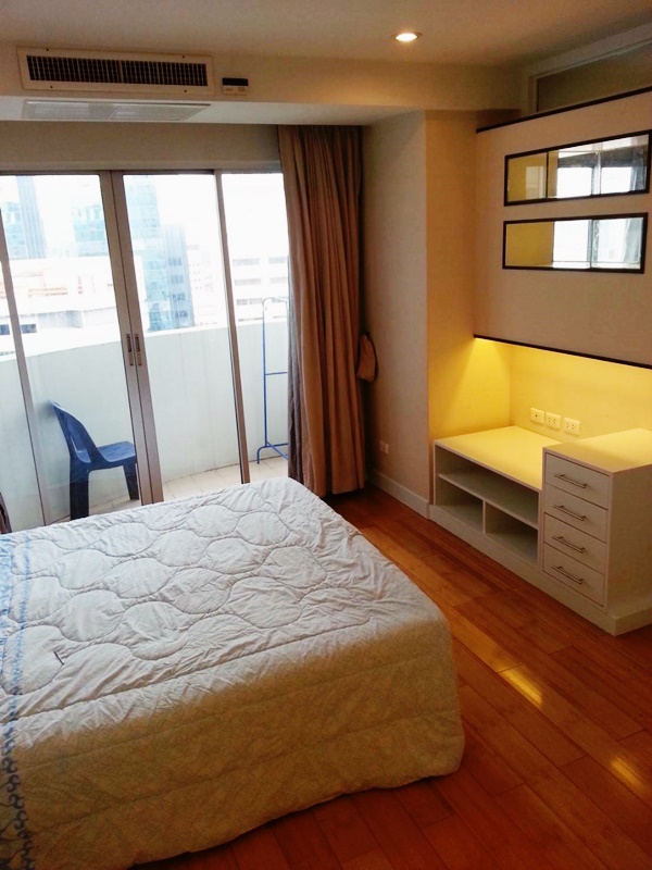 คอนโดให้เช่า วิทยุ คอมเพล็กซ์ พื้นที่ 59 ตร.ม. 1ห้องนอน เช่า 19,000 บ/ด