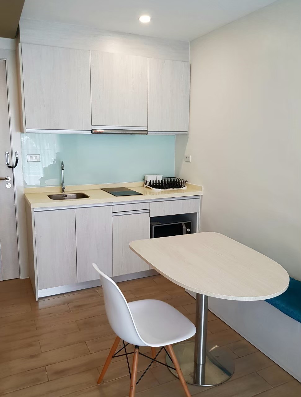 ขายคอนโด เซเว่น ซี รีสอร์ท จอมเทียน พื้นที่ 36 ตร.ม. 1 ห้องนอน ขาย 2 ล้านบาท