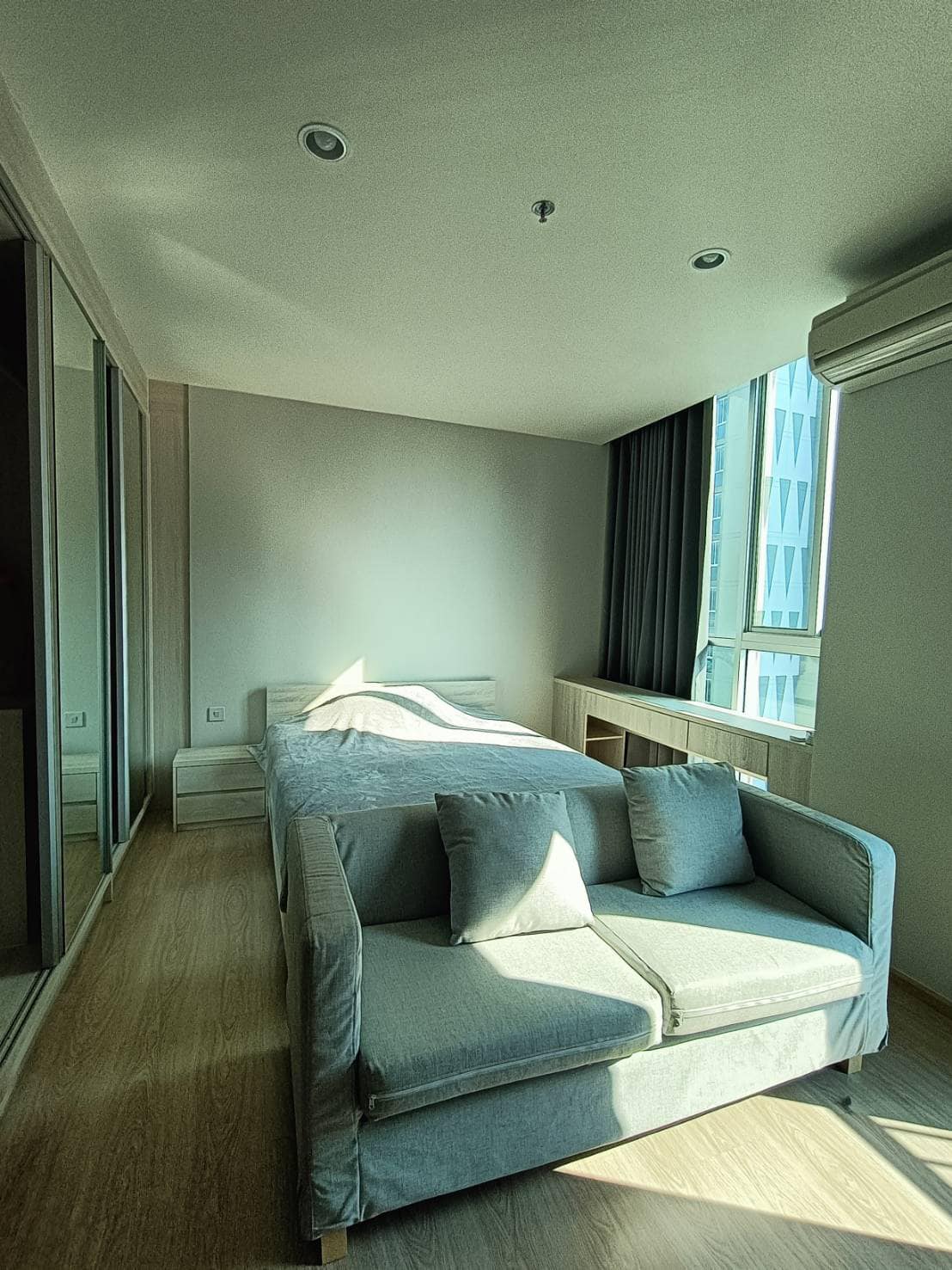 ให้เช่าคอนโด โนเบิล รีวอลฟ์ รัชดา 52 ตรม. 2 ห้องนอน เช่า 25,000 /เดือน