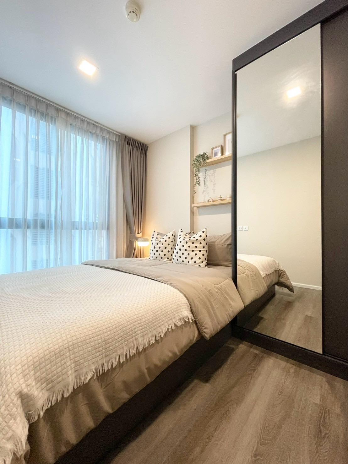 TD-M5.5 ให้เช่า น็อตติ้ง ฮิลล์ จตุจักร อินเตอร์เชนจ์ 35 ตรม. 1 ห้องนอน plus เช่า 18,000 /เดือน