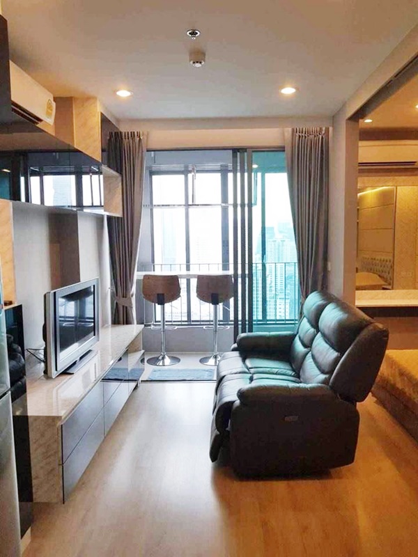ให้เช่าคอนโดไอดีโอ คิว จุฬา-สามย่านพื้นที่ 33.36 ตร.ม. 1 ห้องนอน เช่า 18,500 บ/ด