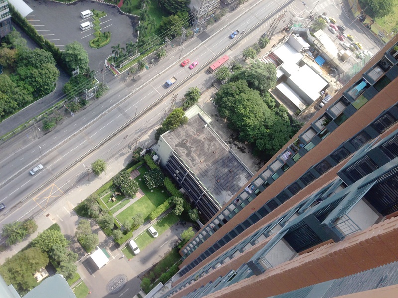 ขาย/ให้เช่า วิลล่า อโศก พื้นที่ 52 ตร.ม.1 ห้องนอน เช่า 25,000 บ/ด ขาย 8.5 ล.