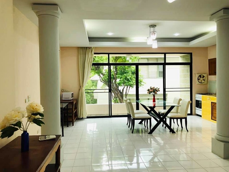 ให้เช่าทาวน์เฮ้าส์ 4 ชั้น ย่านสุขุมวิท พื้นที่ 400 ตรม. 4 ห้องนอน เช่า 65,000 บ/ด