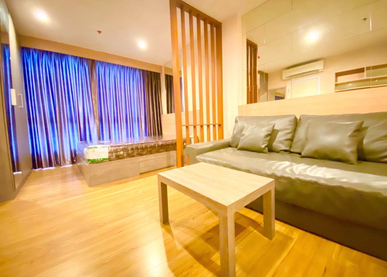 ให้เช่าคอนโด เดอะ ทรี อินเตอร์เชนจ์ พื้นที่ 30 ตร.ม. สตูดิโอ เช่า 11,000 บ/ด