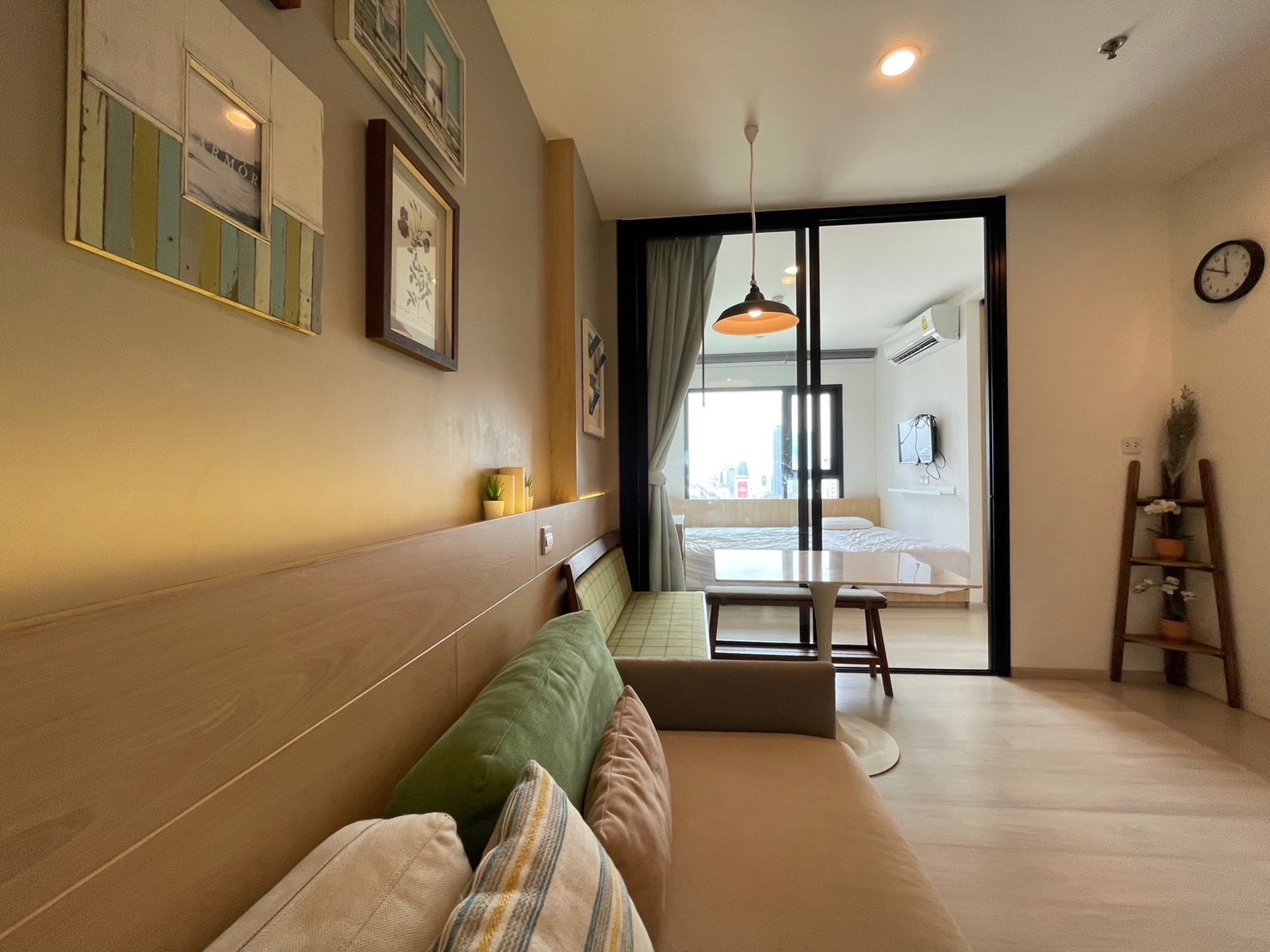 ให้เช่าคอนโดไลฟ์ อโศก พื้นที่ 35 ตร.ม. 1 ห้องนอน เช่า 20,500 บ/ด
