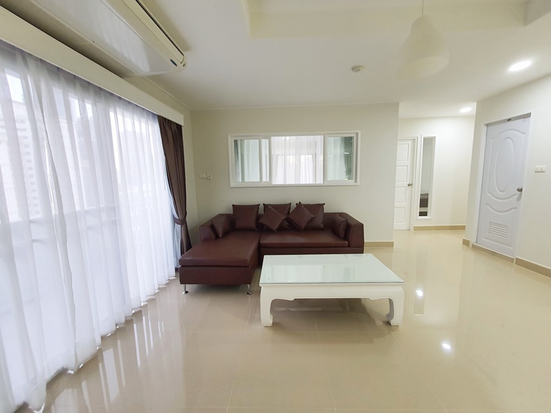 ให้เช่าคอนโด ริชมอนด์ พาเลส พื้นที่ 160 ตร.ม. 3 ห้องนอน เช่า 75,000 บ/ด