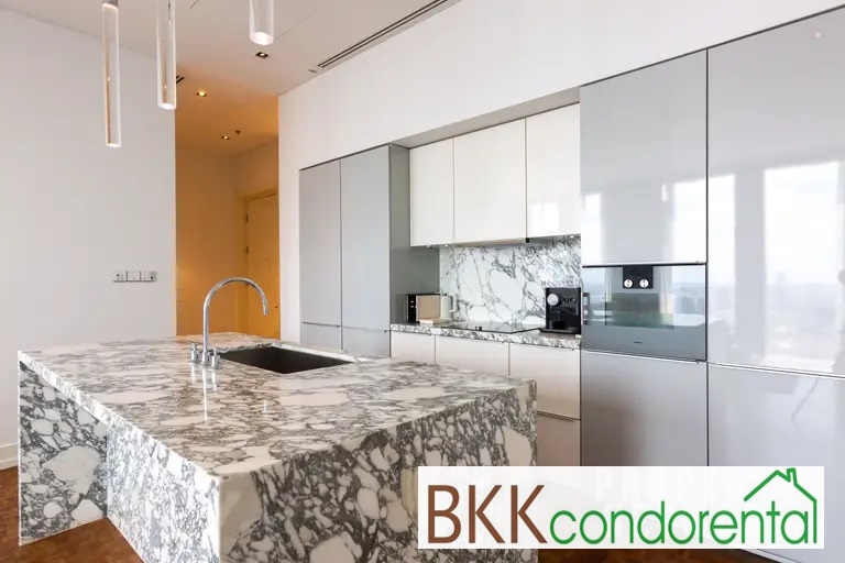 ขายคอนโด เดอะ ริซท์-คาร์ลตัน เรสซิเดนเซส 124 ตร.ม. 2 ห้องนอน ขาย 48.9 ล.