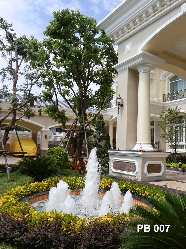 บ่อน้ำพุวงกลม หน้าบ้านคุณ พัชนี ซอยแบริ่ง32