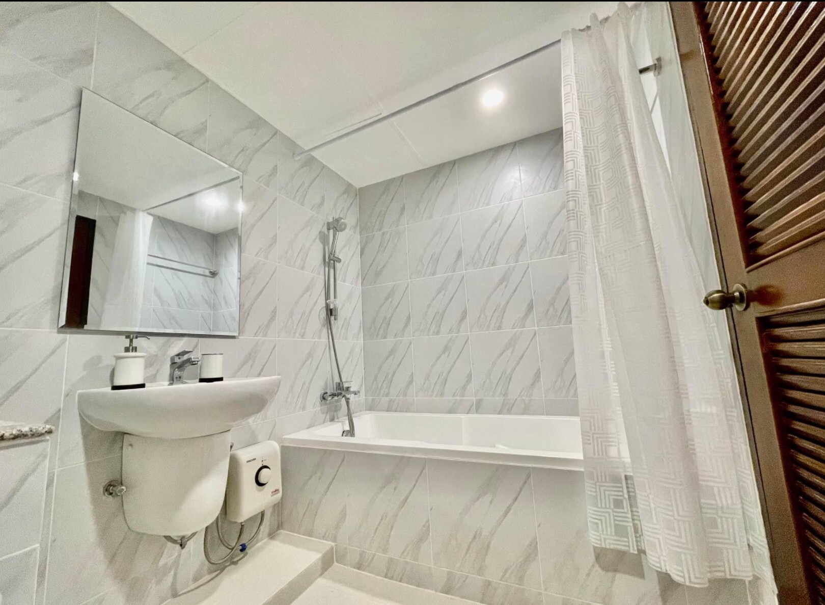 ให้เช่า ศุภาลัย เพลส สุขุมวิท 39 พื้นที่ 50 ตร.ม 1 ห้องนอน เช่า 17,000 บาท/เดือน