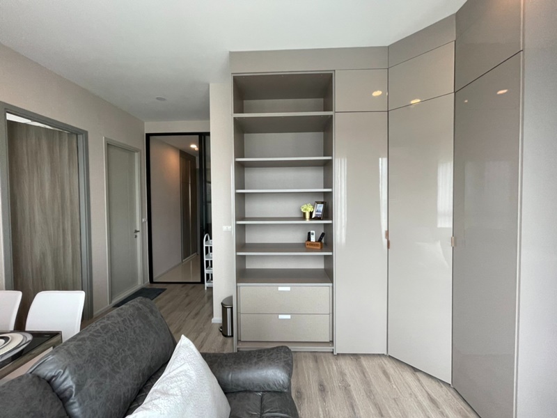 ขาย/ให้เช่า ไนท์บริดจ์ ไพร์ม รัชโยธิน 55 ตร.ม. 2 ห้องนอน. เช่า 38,000 บาท ขาย 11.8 ล้าน