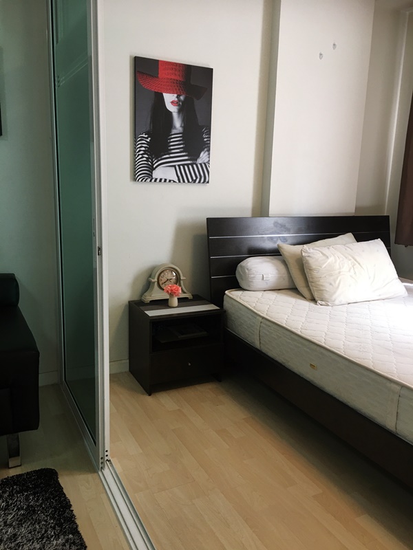 ให้เช่า ดีคอนโด รามอินทรา 47 พื้นที่ 30 ตร.ม. 1 ห้องนอน เช่า 7,500 บ/ด