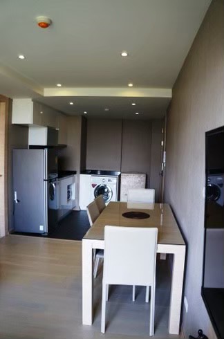 ให้เช่าคอนโดคลาส สีลม พื้นที่ 38 ตร.ม. 1 ห้องนอน เช่า 23,000 บ/ด