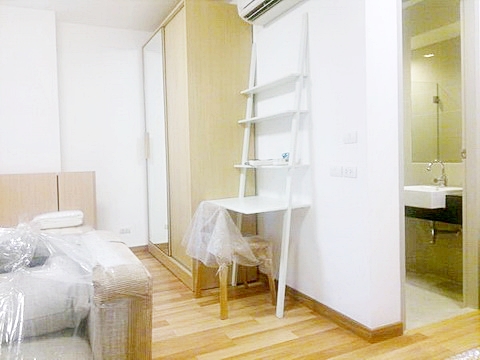 ขายคอนโด ไอดีโอ บลูโคฟ์ สุขุมวิท ตึก A ชั้น 18 พื้นที่ 27 ตรม. ห้องสตูดิโอ