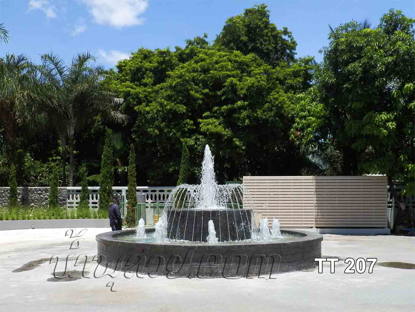 บ่อน้ำพุวงกลม 2 ชั้น พร้อมวง Ring และทรงต้นสน 8 หัว ที่ บ.ทีทีขนส่ง นครปฐม