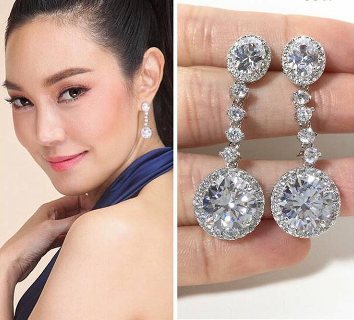 ต่างหูประดับเพชร CZ สีเงิน ถ่ายจากสินค้าจริง