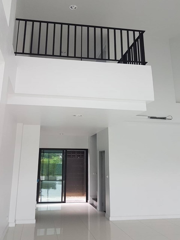 ขาย/ให้เช่าอาคารพาณิชย์ 3.5 ชั้น ย่านบางนา เช่า 35,000 บ/ด ขาย 8.5 ล้านบาท