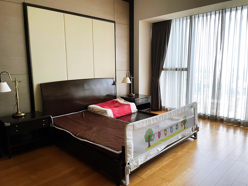 SOLD OUT ให้เช่าคอนโด เดอะ เม็ท 196 ตร.ม. 3 ห้องนอน เช่า 120,000 บ/ด