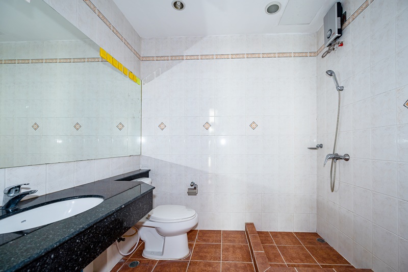 ให้เช่าทาวน์โฮม 4 ชั้น ย่านสุขุมวิท พื้นที่ 30 ตรว. 4 ห้องนอน เช่า 85,000 บ/ด