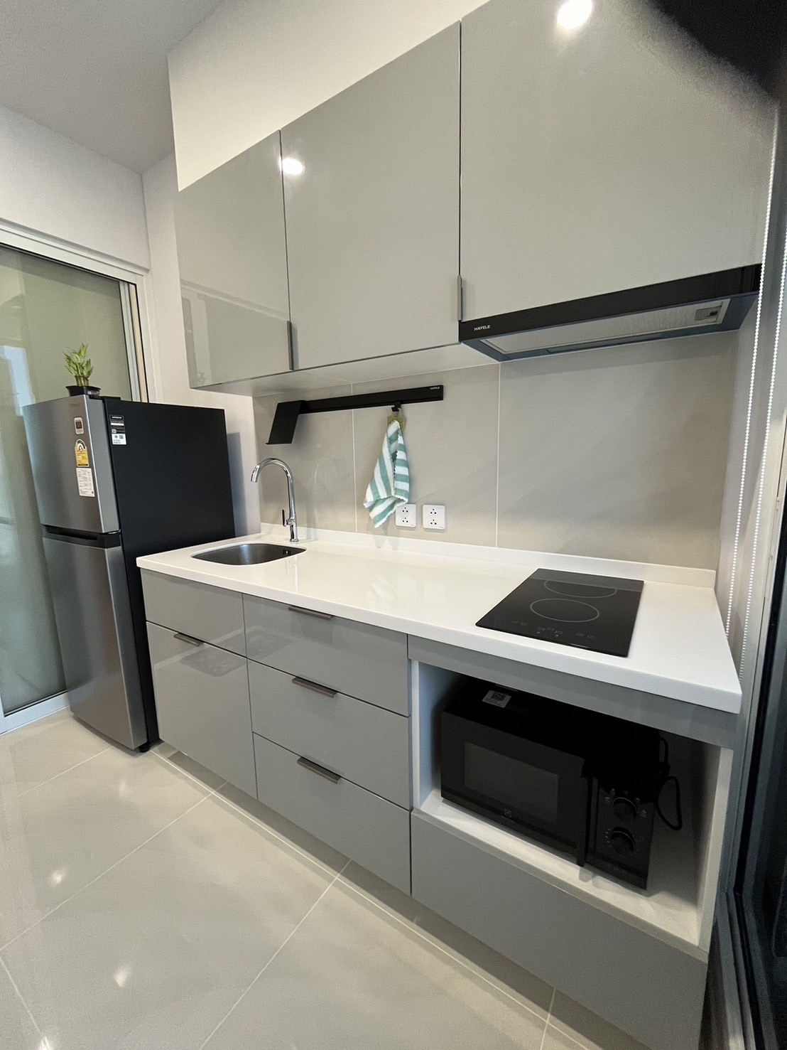 Condo For Rent Supalai Prenier Si Phraya-Samyan ขนาด 1 ห้องนอน 1 ห้องน้ำ พื้นที่ 42.1 ตารางเมตร ชั้น 24 ( ห้องใหม่วิวสวย เห็นโค้งแม่น้ำเจ้าพระยา )