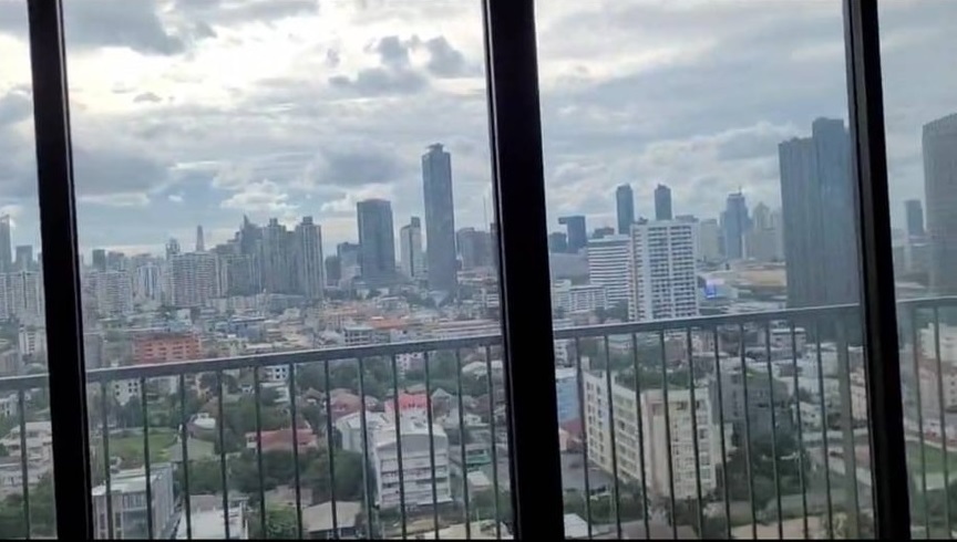 ขายคอนโด โนเบิล โซโล พื้นที่ 121 ตร.ม. 3 ห้องนอน ขาย 15.5 ล้านบาท