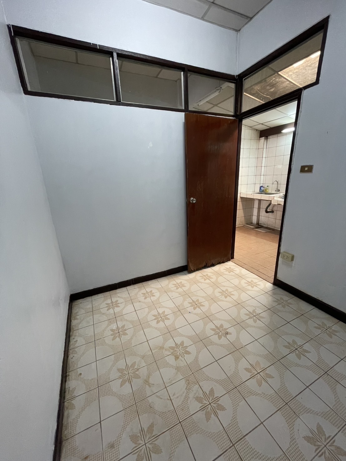 FD-F12.1 ขายทาวน์เฮาส์ 3 ห้องนอน 2 ห้องน้ำ ซอยวงค์สว่าง 19