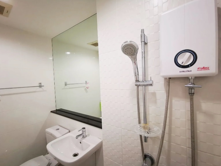 ขาย/ให้เช่า เดอะ ทรี อินเตอร์เชนจ์ 23 ตร.ม. ห้องคูเปอร์ เช่า 7,600 บ/ด ขาย 1.85 ล้าน