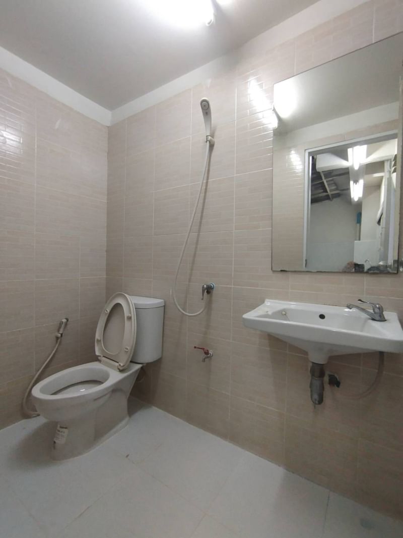 ขาย/ให้เช่าทาวน์เฮ้าส์ 2 ชั้น ย่านอ่อนนุช 40 22 ตรว. เช่า 23,000 บ/ด ขาย 3.5 ลบ.