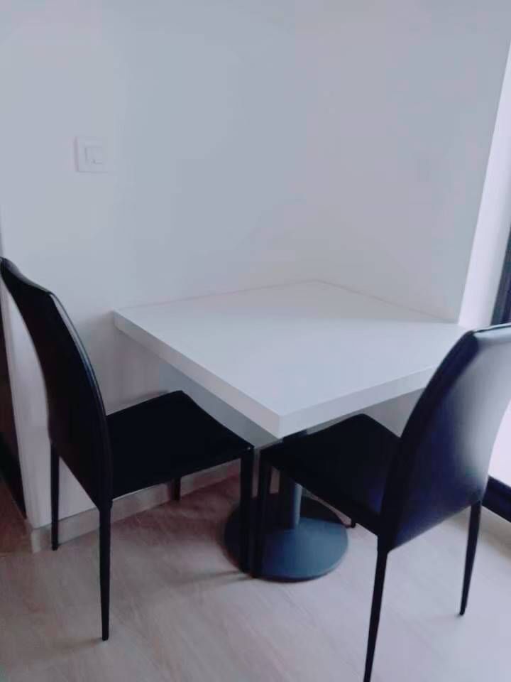 ให้เช่าคอนโด สกายไลน์ รัตนาธิเบศร์ พื้นที่ 23 ตร.ม. 1 ห้องนอน เช่า 8,000 บาทต่อเดือน