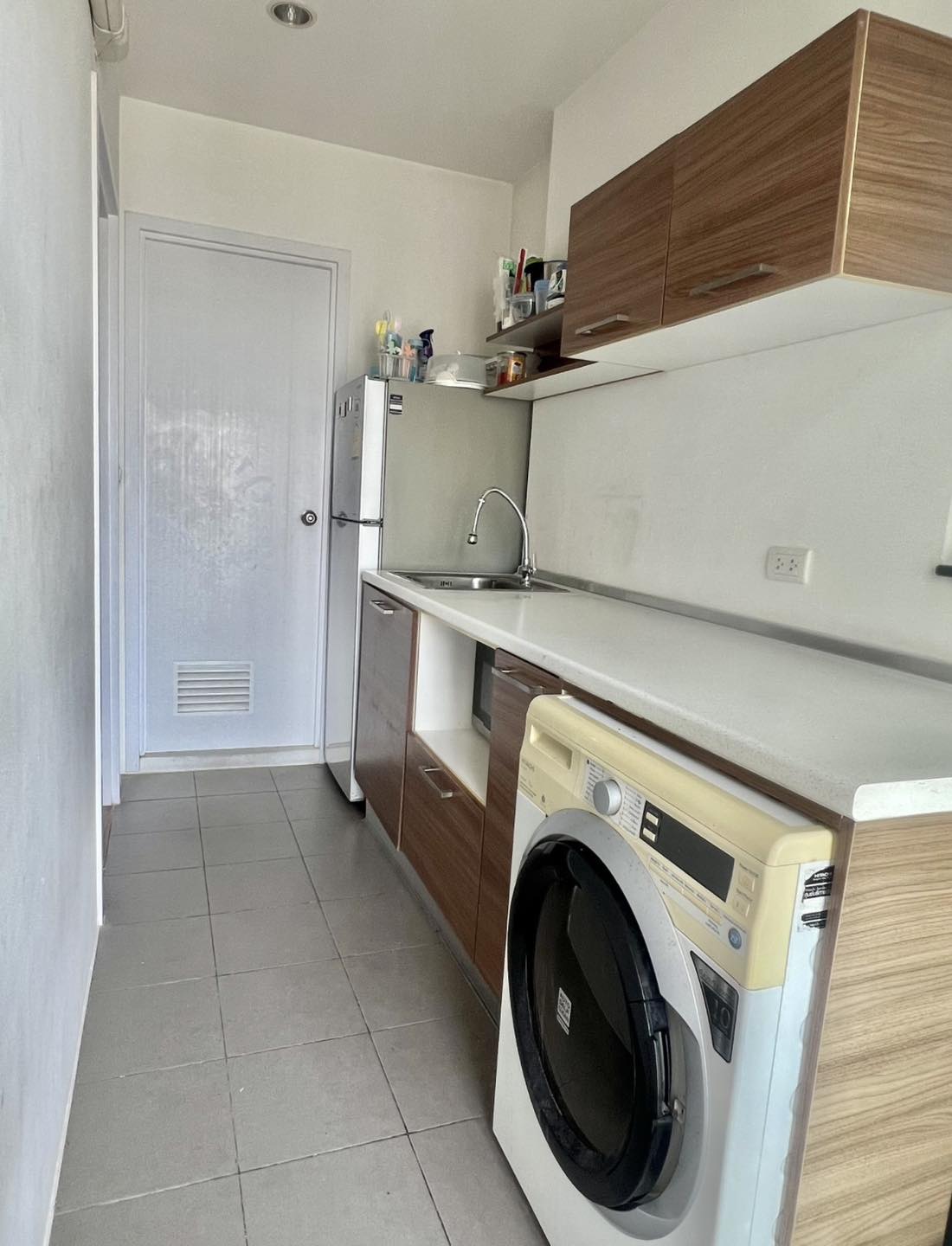 ให้เช่า เดอะ ทรี อินเตอร์เชนจ์ 37 ตร.ม 1 ห้องนอน ราคา 12,000 บาท/เดือน