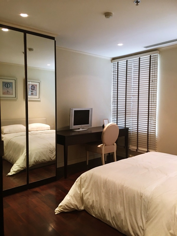 ขายคอนโด เดอะ โอเลียนเดอร์ พื้นที่ 170 ตร.ม. 3 ห้องนอน ขาย 22 ล้านบาท