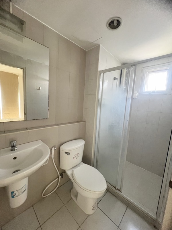 ให้เช่าคอนโด วัน รัชดา-ลาดพร้าว 61 ตรม. 2 ห้องนอน เช่า 18,000 บาท/เดือน