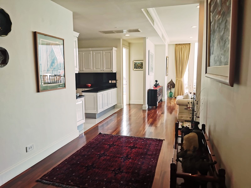 ให้เช่าคอนโด รอย์ช ไพรเวท เรสซิเดนซ์ส พื้นที่ 178 ตรม. 3 ห้องนอน เช่า 150,000 บ/ด