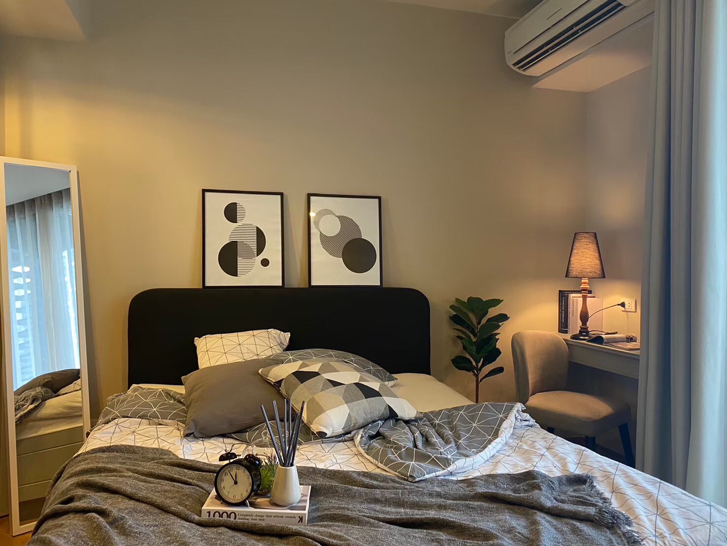 ให้เช่า ดิ เอดิเตอร์ สะพานควาย 30 ตรม. สตูดิโอ ราคาเช่า 16,000 บาท/เดือน