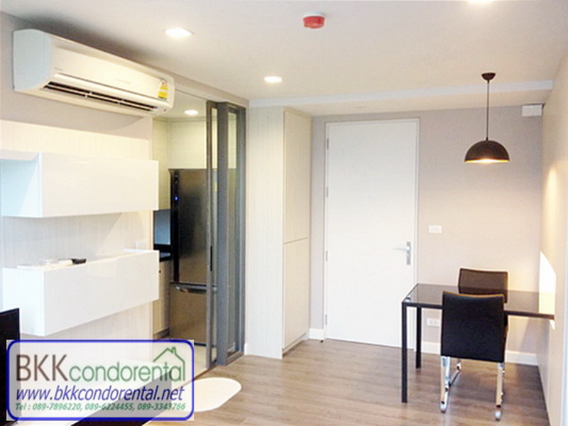 คอนโดให้เช่า เดอะ รูม สุขุมวิท 40 ชั้น X พื้นที่ 43 ตร.ม. 1 ห้องนอน ให้เช่า 31,000 บ/ด