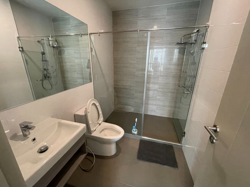 ขาย/ให้เช่า ไนท์บริดจ์ ไพร์ม รัชโยธิน 55 ตร.ม. 2 ห้องนอน. เช่า 38,000 บาท ขาย 11.8 ล้าน