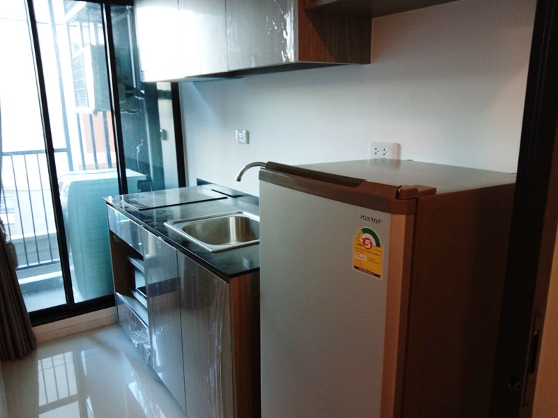 ให้เช่าคอนโด บี ลอฟท์ ไลท์ สุขุมวิท 115 พื้นที่ 27 ตรม. 1 ห้องนอน เช่า 6,500 บ/ด