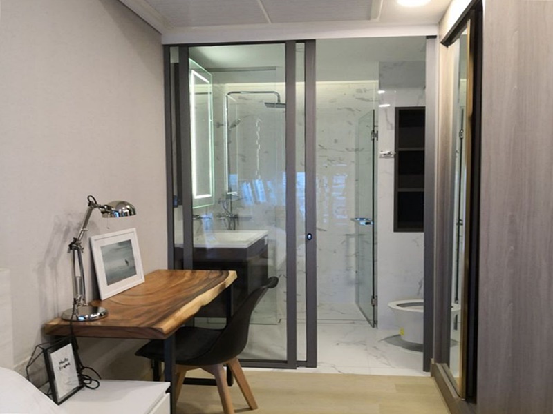 ให้เช่าคอนโด ไซมิส เอ๊กซ์คลูซีพ ควีนส์ พื้นที่ 35 ตร.ม. 1 ห้องนอน เช่า 18,000 บ/ด